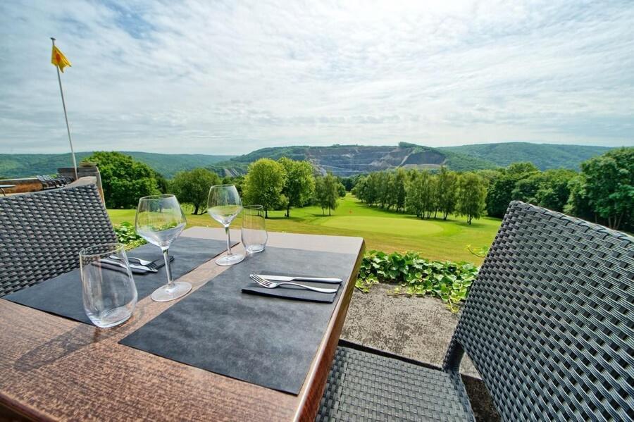 Le Logis Des Chenes, Superbe Bungalow Dans Quartier Residentiel Proche De Namur ويبيون المظهر الخارجي الصورة
