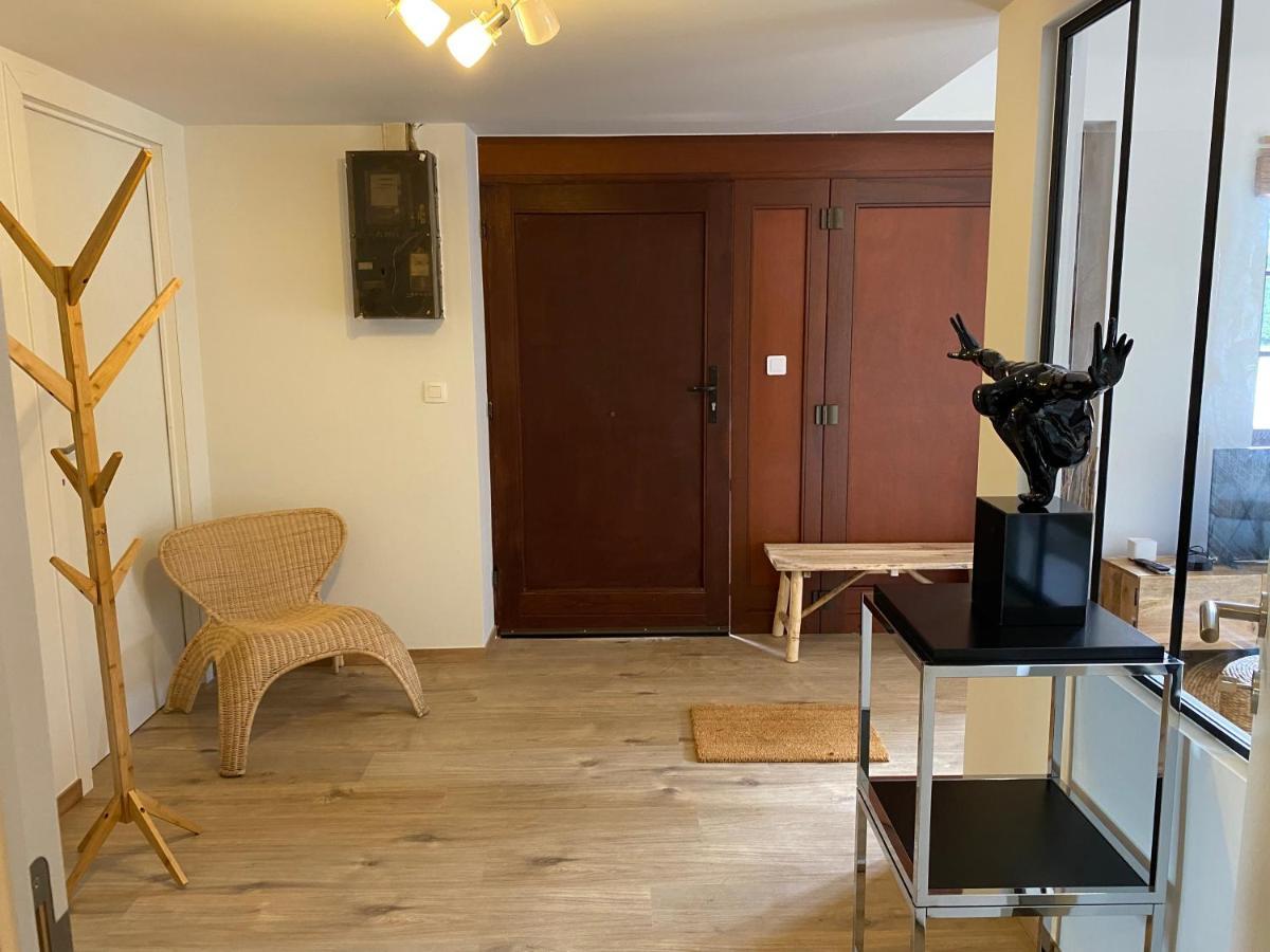 Le Logis Des Chenes, Superbe Bungalow Dans Quartier Residentiel Proche De Namur ويبيون المظهر الخارجي الصورة